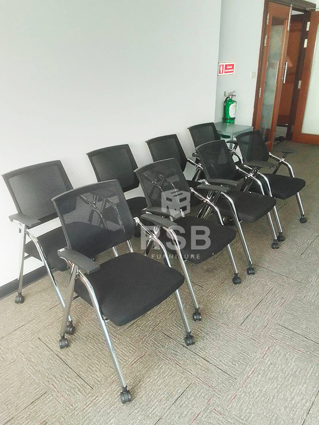 ตัวอย่างหน้างานจัดส่งเก้าอี้มีล้อ 4 ขา สำหรับการนั่งประชุมจำนวน 16 ตัวค่ะ