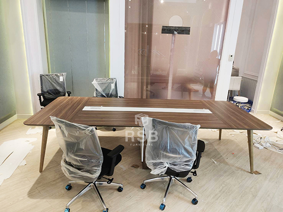 บริษัทเปิดใหม่ไว้ใจเลือกสั่งซื้อ โต๊ะประชุมพร้อมเก้าอี้กับทางเราค่ะ