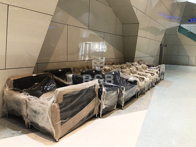 หน้างานนี้จัดส่งถึงที่เรียบร้อยค่ะ ลูกค้าต้องการโซฟาทั้งหมด 2 ขนาดจำนวนหลายตัวไปใช้ในการออกงานจัดบูลกิจกรรมของบริษัทค่ะ