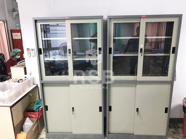 หน้างานนี้ลูกค้าได้เข้ามาเลือกซื้อตู้สำหรับใส่แฟ้มเอกสารที่ออฟฟิศค่ะ ได้เลือกซื้อเป็นตู้เอกสารเหล็ก ยี่ห้อ Prelude รุ่น PK-301