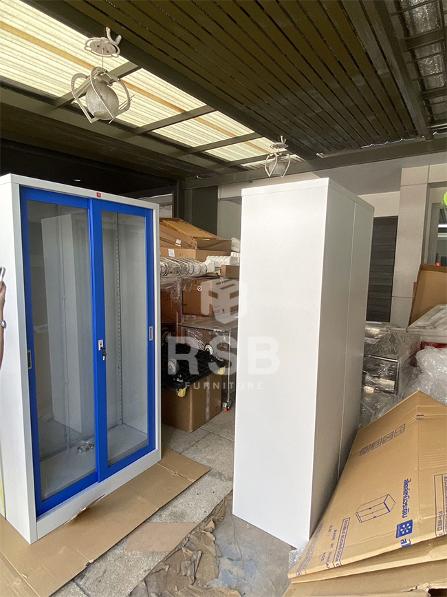 จัดส่งเรียบร้อยค่ะหน้างานนี้จะเป็นตู้เก็บเอกสารเหล็กรุ่นเดียวกันทั้ง 2 ตู้ค่ะ รุ่นที่ลูกค้าเลือกเอาไปใช้คือตู้เอกสารเหล็ก lucky world