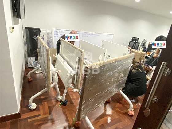 ลูกค้าต้องการโต๊ะพับไปใช้ภายในออฟฟิศค่ะ ได้เลือกใช้เป็นโต๊ะพับแบบมีล้อเลื่อนโครงเหล็กหนา