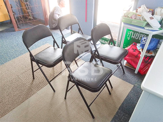 ลูกค้าหน้างานนี้ต้องการเก้าอี้ที่พับได้ ได้เลือกใช้เป็นเก้าอี้พับ เหล็กหนา 1 mm.