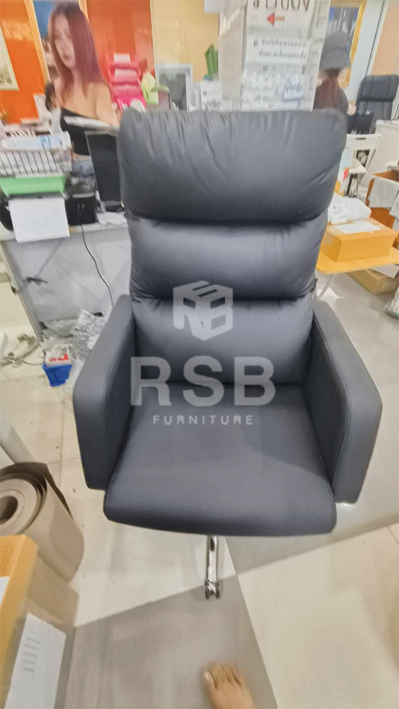 จัดส่งถึงที่เรียบร้อยเก้าอี้ผู้บริหารพนักพิงหนานุ่มนั่งสบาย รุ่นนี้พนักพิงเหมือนโซฟานุ่มมากๆค่ะ