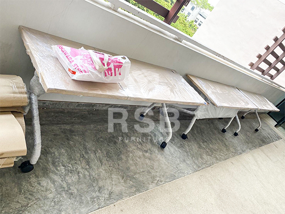 จัดส่งถึงที่เรียบร้อยแล้วค่ะ โต๊ะพับล้อเลื่อน รุ่นขายดีโครงเหล็กหนา หน้างานนี้เลือกใช้ขนาด กว้าง 180 ลึก 60 ซม