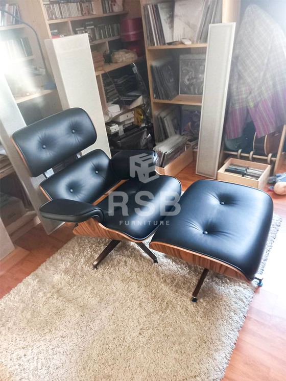 รีวิวภาพถ่ายจัดส่งเก้าอี้ EAMES LOUNGE CHAIR AND OTTOMAN ที่บ้านลูกค้าค่ะ