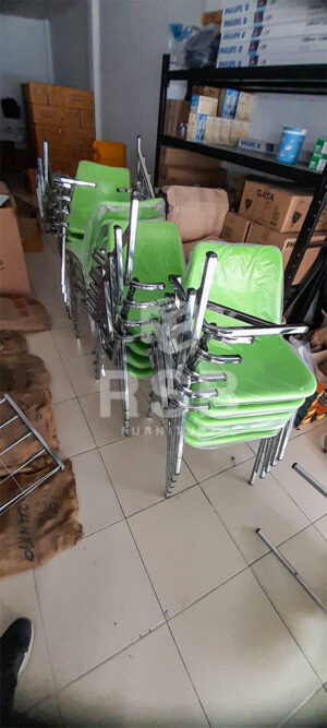 หน้างานนี้ลูกค้าต้องการเก้าอี้เลคเชอร์ ได้เลือกใช้เป็นเก้าอี้เลคเชอร์ที่นั่งพนักพิงวัสดุ โพลี (พลาสติกอัดหนา)