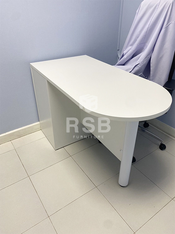 หน้างานนี้ลูกค้าได้บอกมาเลยว่าต้องการโต๊ะทำงานรุ่นนี้ และเป็นเมลามีนสีขาวล้วนค่ะ