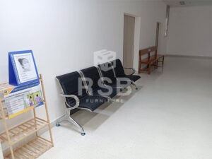 สำหรับหน้างานนี้จัดส่งเก้าอี้แถวแบบ 4 ที่นั่ง โครงเหล็กหนาหุ้มด้วยหนัง เกรด A ทั้งตัว