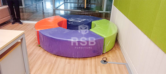 หน้างานนี้จัดส่งโซฟาทรงกลม รุ่นโดนัท ขนาดเส้นผ่าศูนย์กลาง 200 cm
