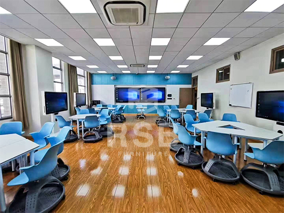 จัดส่งเรียบร้อย เก้าอี้โมเดิร์นหมุนได้ 360 องศา รุ่นมีที่วางของด้านล่างขนาดใหญ่ นำจัดส่งภายในห้องเรียนค่ะ