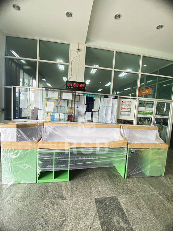 สำหรับหน้างานนี้นำเคาน์เตอร์แบบ 3 ลิ้นชักเต็มพื้น และ 1 รางคีย์บอร์ดไปจัดส่งค่ะ