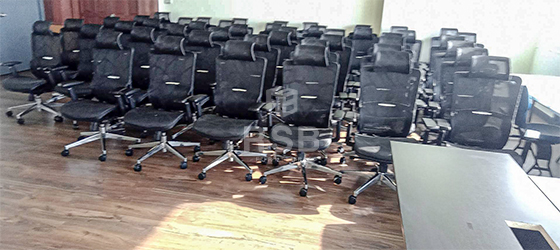 จัดส่งเรียบร้อยค่ะ การประชุมที่มีเวลาค่อนข้างนานทางลูกค้าจึงเลือกเก้าอี้ที่นั่งนานๆไม่ปวดเมื่อยและนั่งสบายแบบรุ่นนี้เก้าอี้เพื่อสุขภาพ