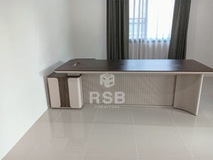 นำภาพถ่ายจากหน้างานโซนห้องทำงานของออฟฟิศเปิดใหม่ ลูกค้าสั่งซื้อโต๊ะทำงานผู้บริหาร ตัวแอล ขนาด 260 x 170 cm