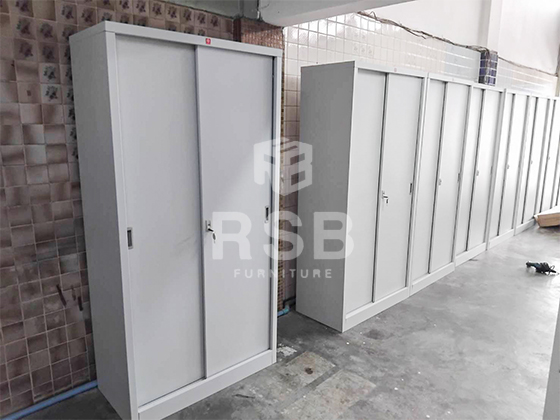 สำหรับหน้างานนี้จัดส่งตู้เอกสารเหล็กบานเลื่อน ยี่ห้อ LUCKYWORLD จำนวนหลายตัวเลย