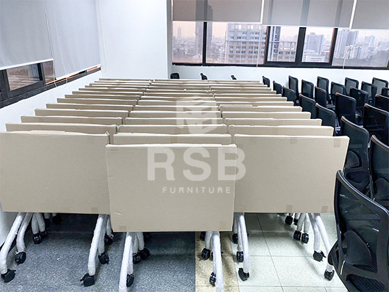 หน้างานนี้จัดส่งเรียบร้อย ลูกค้าสั่งซื้อโต๊ะพับแบบล้อเลื่อนขนาด กว้าง 80 cm ไปใช้งานจำนวนหลายตัวเลย