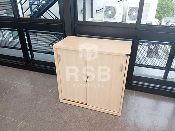 จัดส่งถึงที่เรียบร้อย ลูกค้าสั่งซื้อตู้เอกสารเตี้ย บานเลื่อนทึบ ขนาด กว้าง 80 ลึก 40 และสูง 80 cm