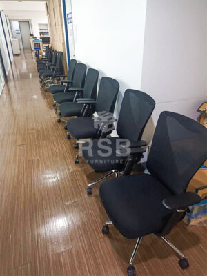 จัดส่งถึงที่แล้วค่ะ หน้างานนี้ลูกค้าได้เลือกซื้อเก้าอี้ทำงาน รุ่นเบาะหนาพิเศษ