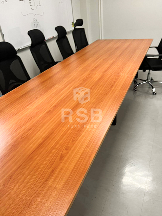 จัดส่งเรียบร้อยโต๊ะประชุมตัวต่อ ขาเหล็ก 3 ขา ท๊อปสีเชอรี่ขาเหล็กสีดำ