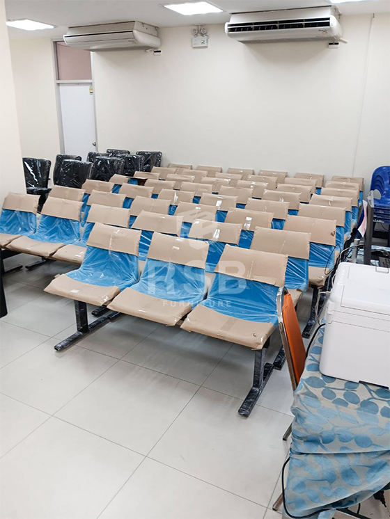 หน้างานนี้จัดส่งเก้าอี้แถวสำนักงานแบบ 3 ที่นั่ง รหัสสินค้า 121 รุ่นตัวนั่งวัสดุโพลี