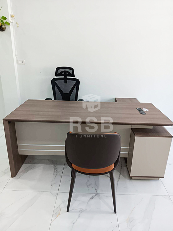 จัดส่งเรียบร้อยหน้างานนี้ลูกค้าสั่งซื้อโต๊ะทำงาน เข้ามุมพร้อมเก้าอี้ทานอาหารค่ะ