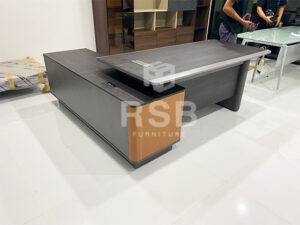 รีวิวภาพถ่ายจากหน้างาน จัดส่งและประกอบติดตั้งเรียบร้อย โต๊ะทำงานเข้ามุม ขนาด 200 x 180 cm