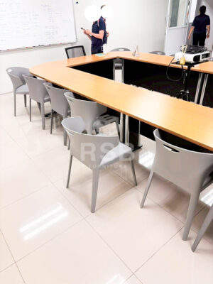 ภาพถ่ายจากหน้างาน จัดส่งเก้าอี้ Design work ดีไซน์โพลีเปลือกหนา