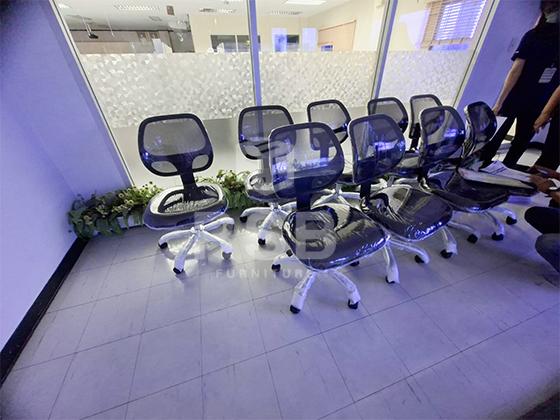 ภาพถ่ายจากหน้างานจริงค่ะ จัดส่งเก้าอี้สำนักงาน รุ่นไม่มีที่ท้าวแขน รุ่นนี้นั่งสบาย