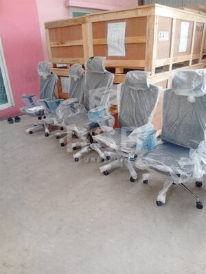 ภาพถ่ายจากหน้างานจัดส่งเก้าอี้ทำงาน พนักพิงทรงสูง เรียบร้อยแล้วค่ะ