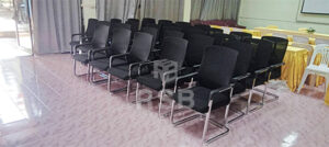 รีวิวภาพถ่ายจากหน้างานจัดส่ง เก้าอี้สำนักงาน รุ่นไม่มีล้อ ขาเหล็กหนา ทรงตัว C