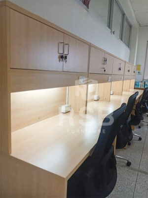 ผลงานติดตั้งชุดโต๊ะทำงานพร้อมไฟในตัว เป็นสินค้าที่ตอบโจทย์พื้นที่ (Space Management) ได้ดีมากค่ะ