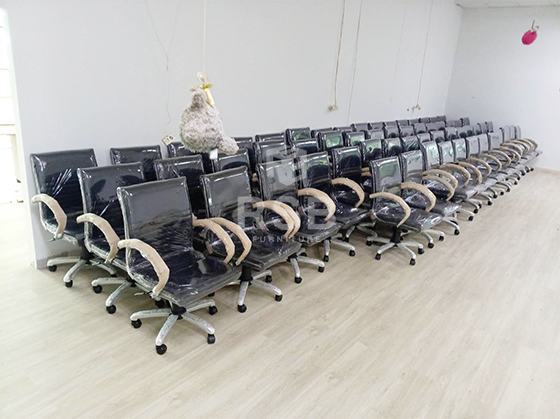 รีวิวผลงานจัดส่งเก้าอี้สำนักงานพนักพิงกลางดีไซน์คลาสสิก (Mid-Back Office Chair)