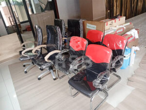 ผลงานจริงการจัดส่งเก้าอี้สำนักงานบริหารและเก้าอี้ประชุม รหัส 3011+3050