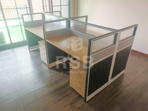 ภาพผลงานจริงการจัดส่งและประกอบติดตั้ง โต๊ะทำงานกลุ่ม Workstation 4 ที่นั่ง
