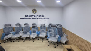 ภาพงานจัดส่งและติดตั้งเก้าอี้สำนักงานเพื่อสุขภาพ พนักพิงตาข่าย ขาโครเมียม ณ กรมการปกครอง